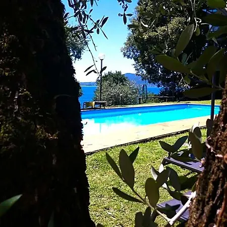מלון Castello Oldofredi 4*