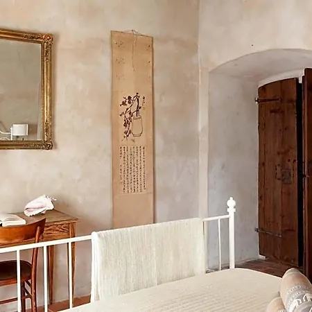 Castello Oldofredi 4* סולאזנו